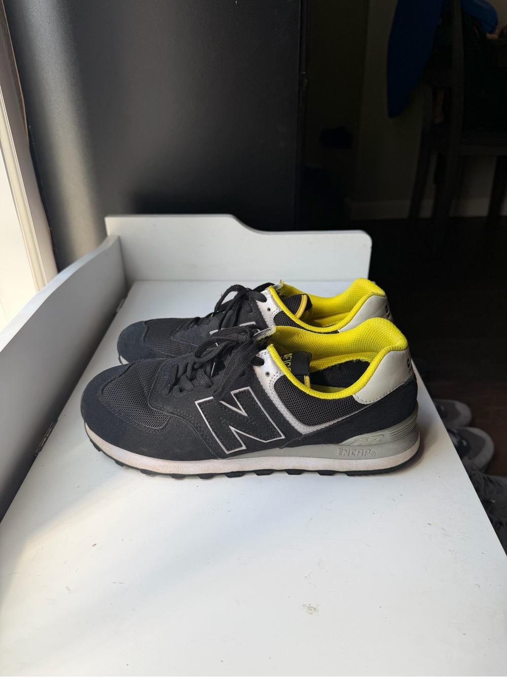 New Balance Men’s Black & Yellow Low-Top Sneakers